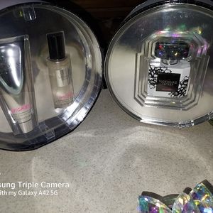 Victoria secret traincase